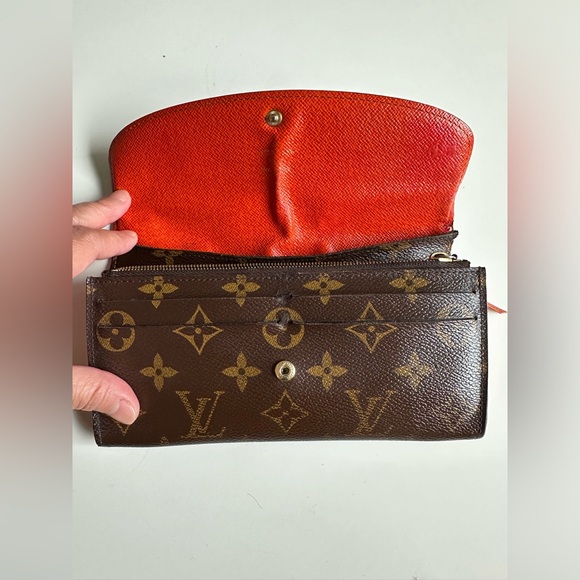 Louis Vuitton Wallet - Picture 3 of 11
